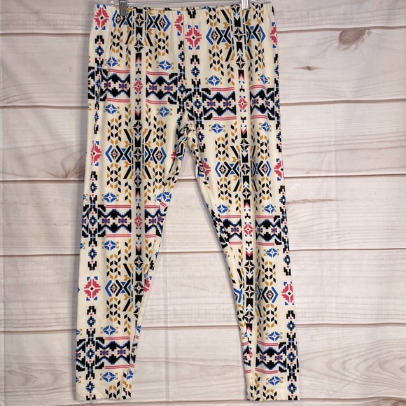NWOT Juniors Aztec Print Leggings - Picture 1 of 2